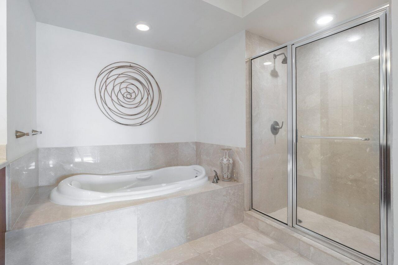 2650 Lake Shore Drive, Unit 1003, Riviera Beach, FL 33404 Photo