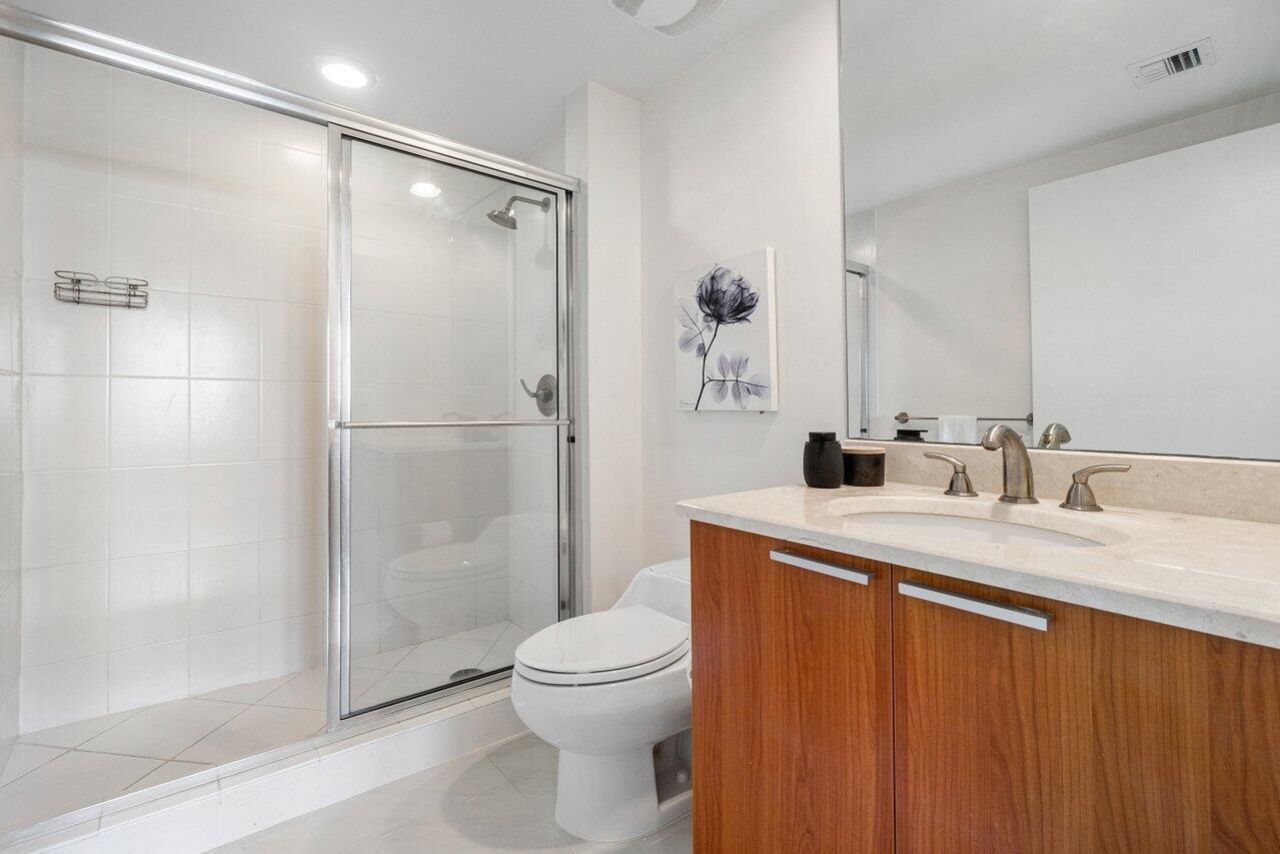 2650 Lake Shore Drive, Unit 1003, Riviera Beach, FL 33404 Photo