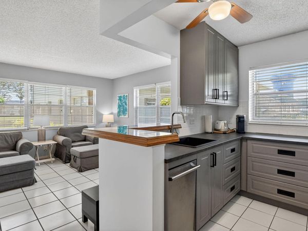 492 W Tilford W, Deerfield Beach, FL 33442