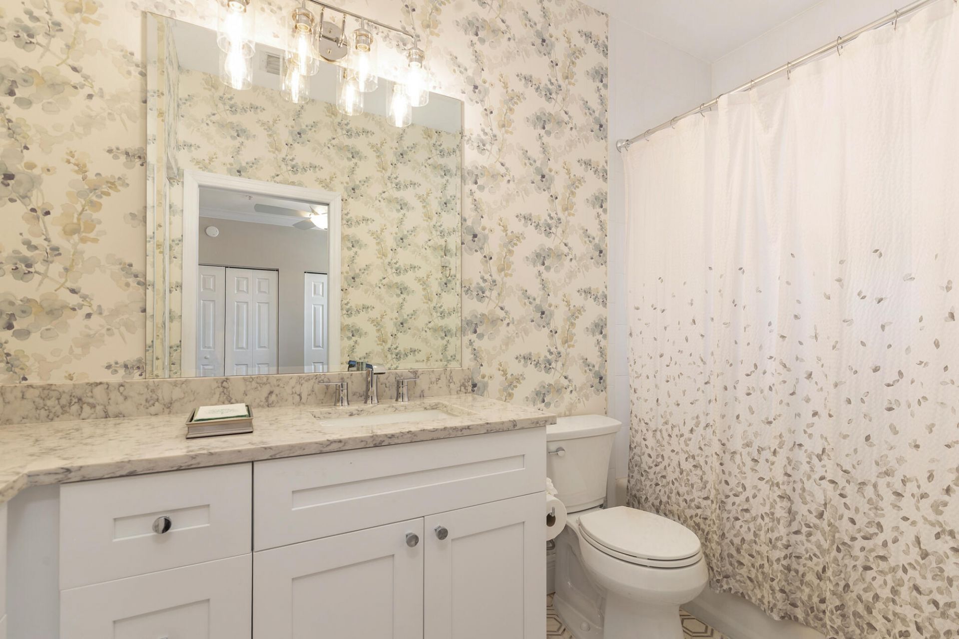 670 Fern Street, West Palm Beach, FL 33401 Photo