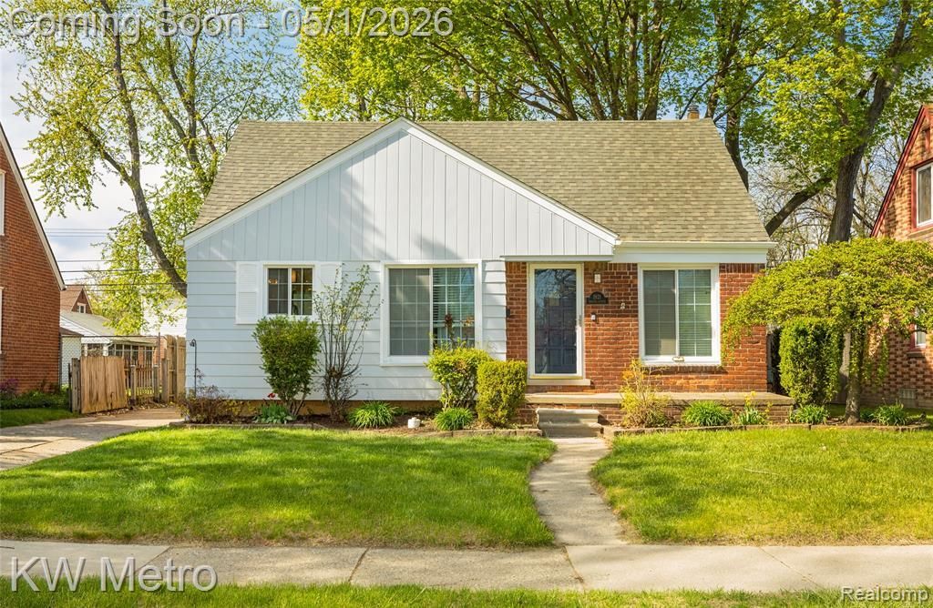 1921 Kalama Avenue, Royal Oak, MI 48067 Main Photo