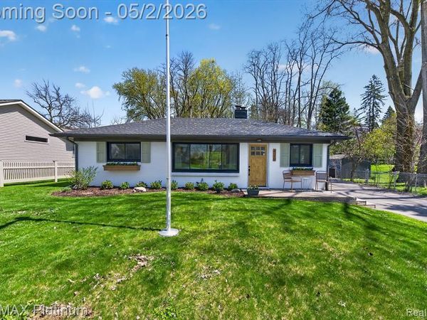 420 N East Street, Brighton, MI 48116