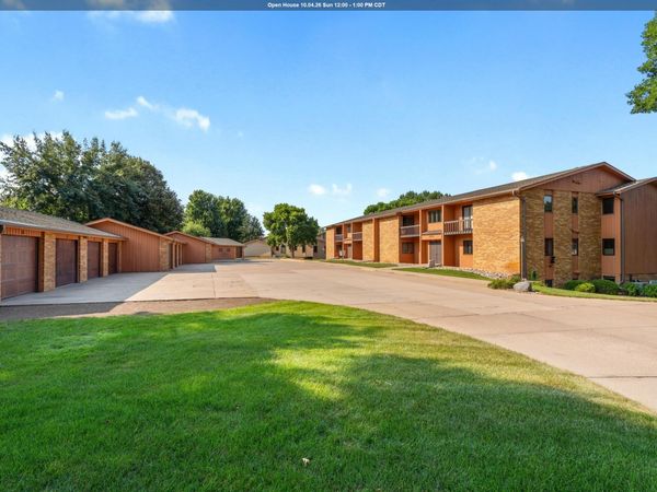 300 E 25th, Unit 9, Yankton, SD 57078