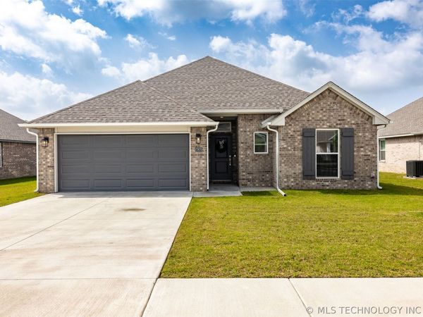 27870 E 109th Place S, Coweta, OK 74429