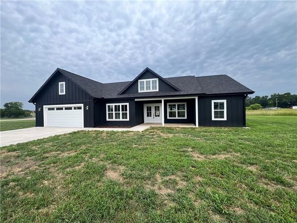 621 Catalpa Street, Independence, KS 67301