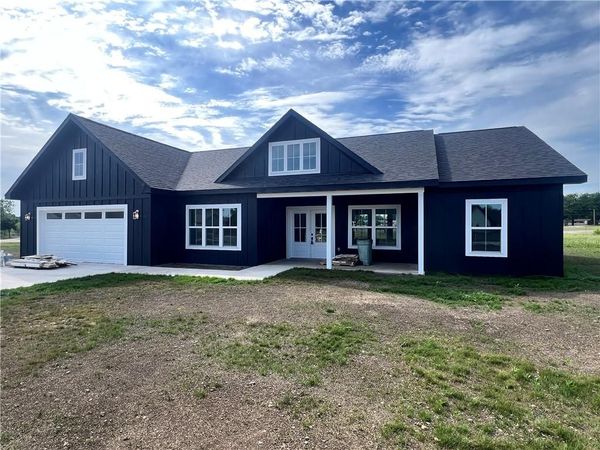 621 Catalpa Street, Independence, KS 67301