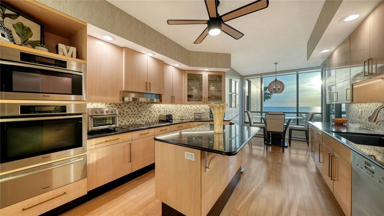 1241 Gulf Of Mexico Drive, Unit 304, Longboat Key, FL 34228 Photo