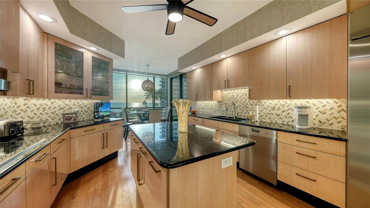 1241 Gulf Of Mexico Drive, Unit 304, Longboat Key, FL 34228 Photo