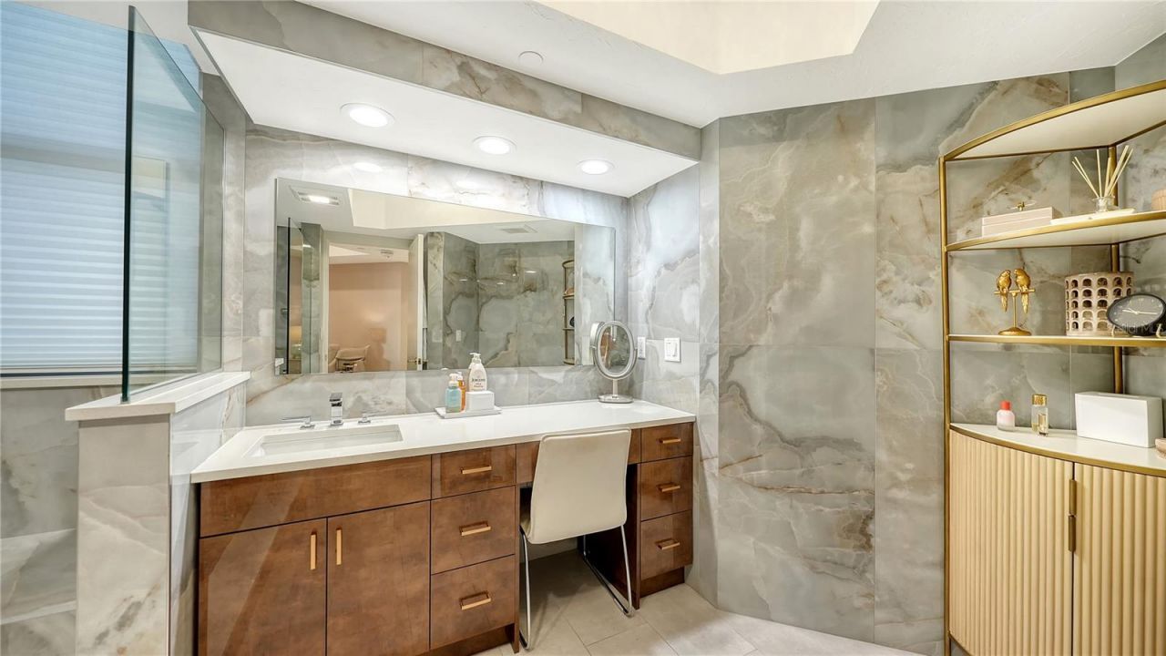 1241 Gulf Of Mexico Drive, Unit 304, Longboat Key, FL 34228 Photo