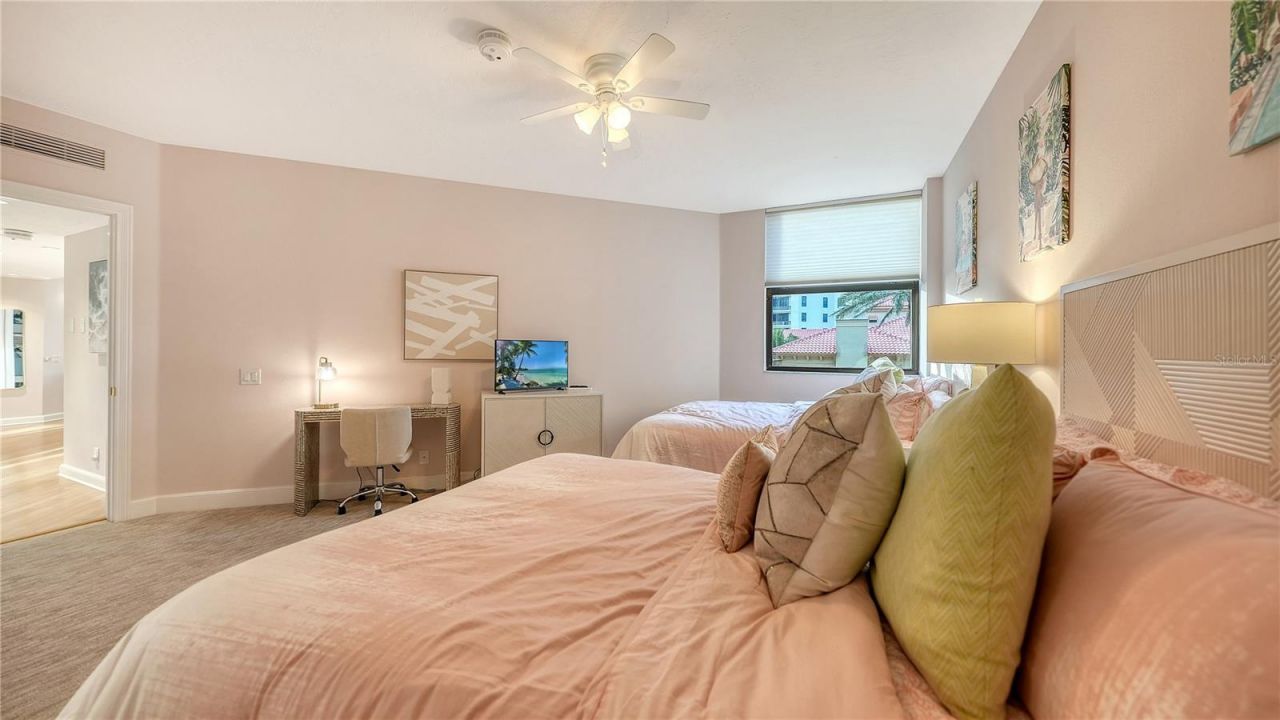 1241 Gulf Of Mexico Drive, Unit 304, Longboat Key, FL 34228 Photo