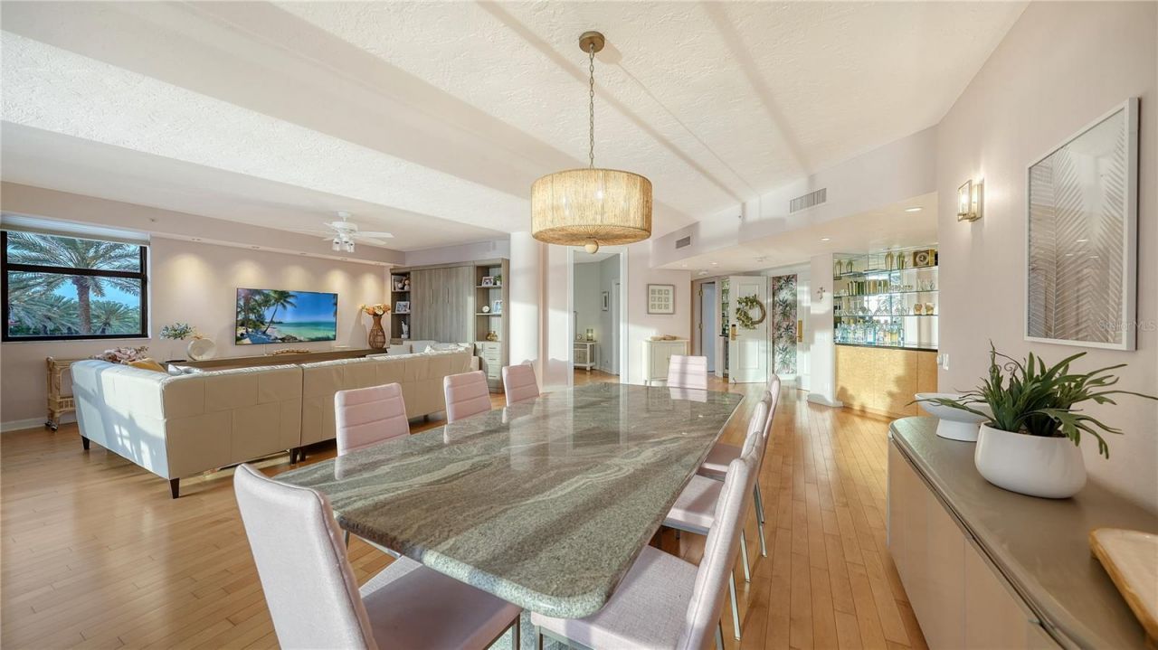 1241 Gulf Of Mexico Drive, Unit 304, Longboat Key, FL 34228 Photo