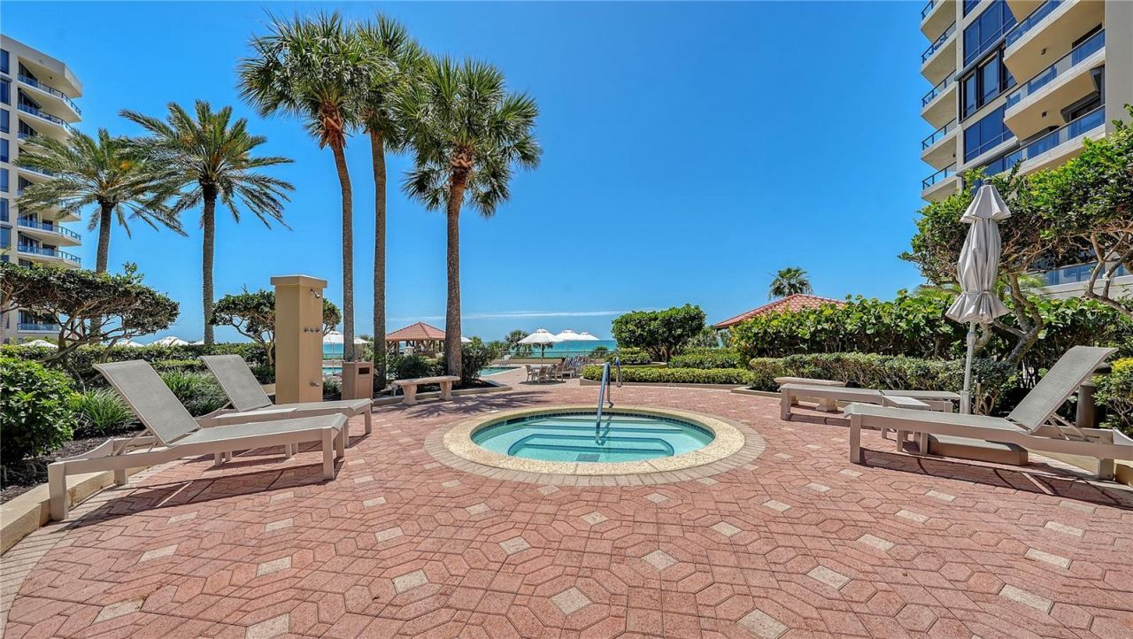 1241 Gulf Of Mexico Drive, Unit 304, Longboat Key, FL 34228 Photo