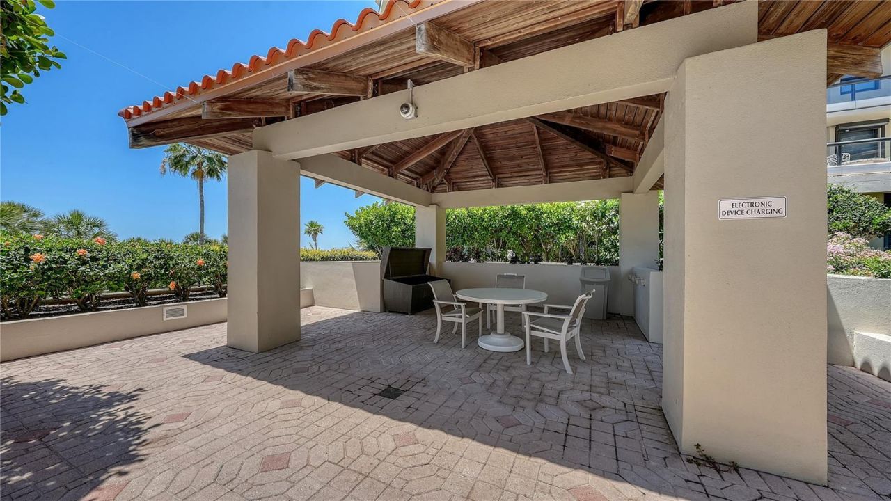 1241 Gulf Of Mexico Drive, Unit 304, Longboat Key, FL 34228 Photo