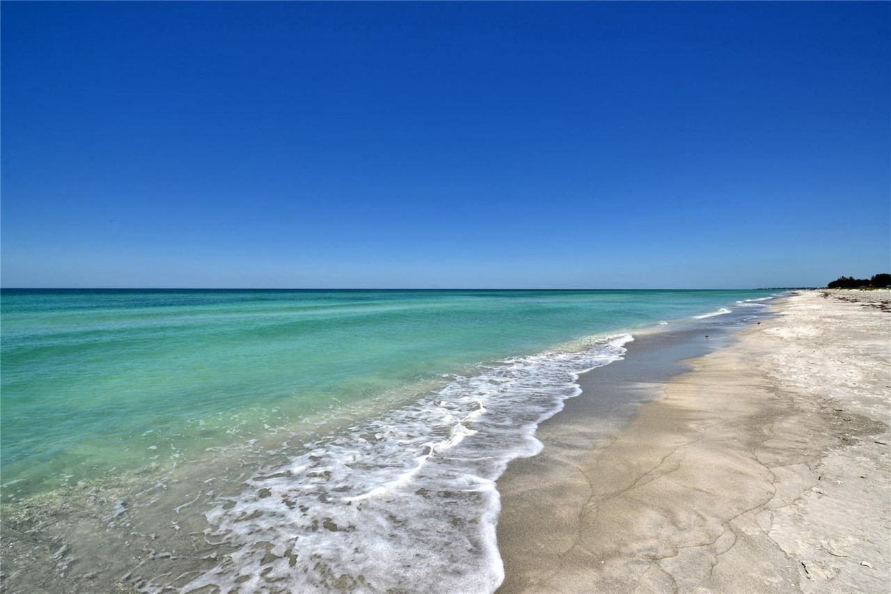 1241 Gulf Of Mexico Drive, Unit 304, Longboat Key, FL 34228 Photo