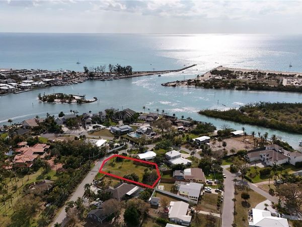 514 BAYVIEW PARKWAY , NOKOMIS, FL 34275