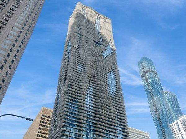 225 N Columbus Drive , Chicago, IL 60601