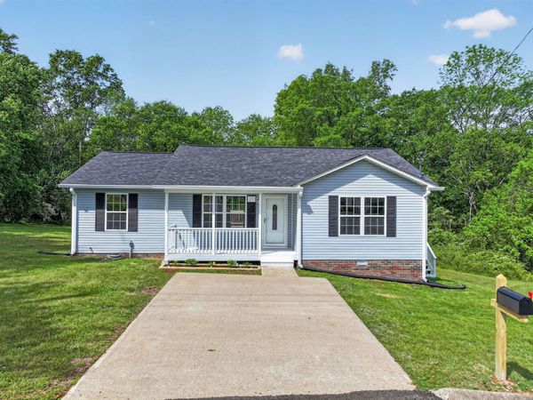 211 St Catherine Ct, Columbia, TN 38401