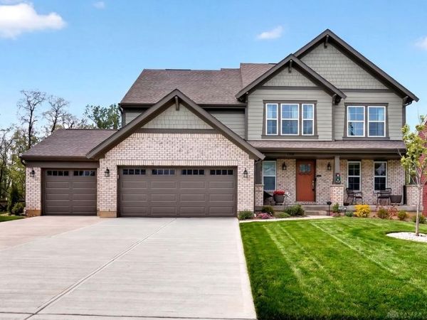 1593 Bur Oak Drive, Bellbrook, OH 45305