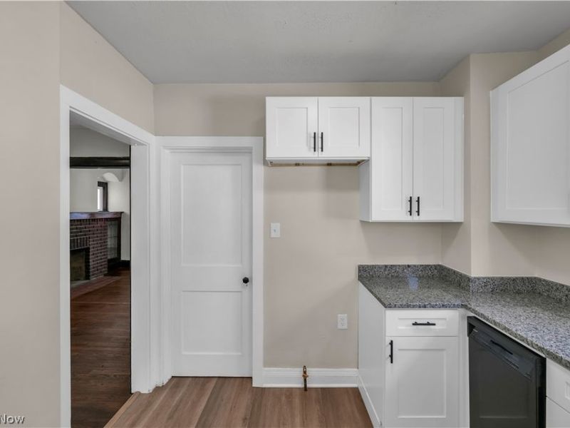 8505 Bancroft Avenue, Cleveland, OH 44105 Photo 12