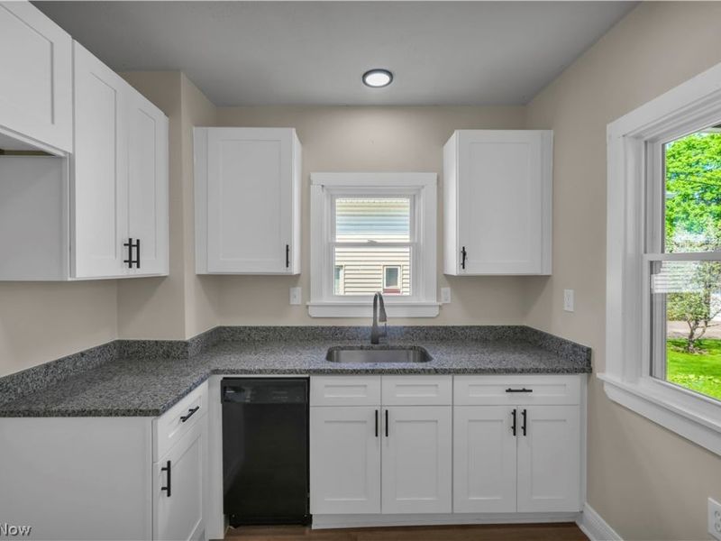 8505 Bancroft Avenue, Cleveland, OH 44105 Photo 13