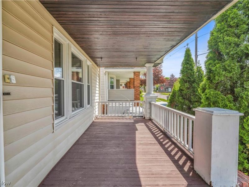 8505 Bancroft Avenue, Cleveland, OH 44105 Photo 3