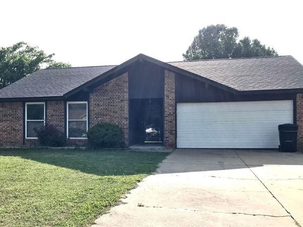 2105 Crystal Drive, Moore, OK 73160