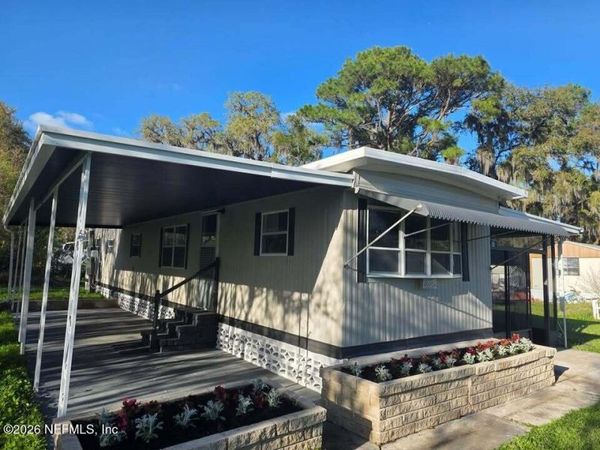 200 E CHAR Lane, Crescent City, FL 32112