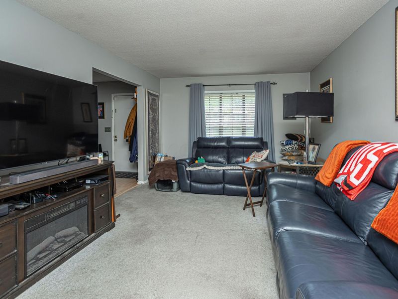 6168 Stornoway Drive S, Columbus, OH 43213 Photo 12