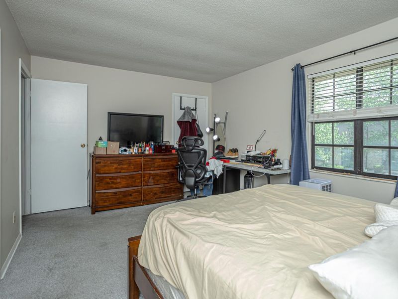 6168 Stornoway Drive S, Columbus, OH 43213 Photo 32