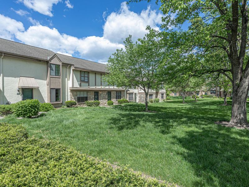 6168 Stornoway Drive S, Columbus, OH 43213 Photo 6