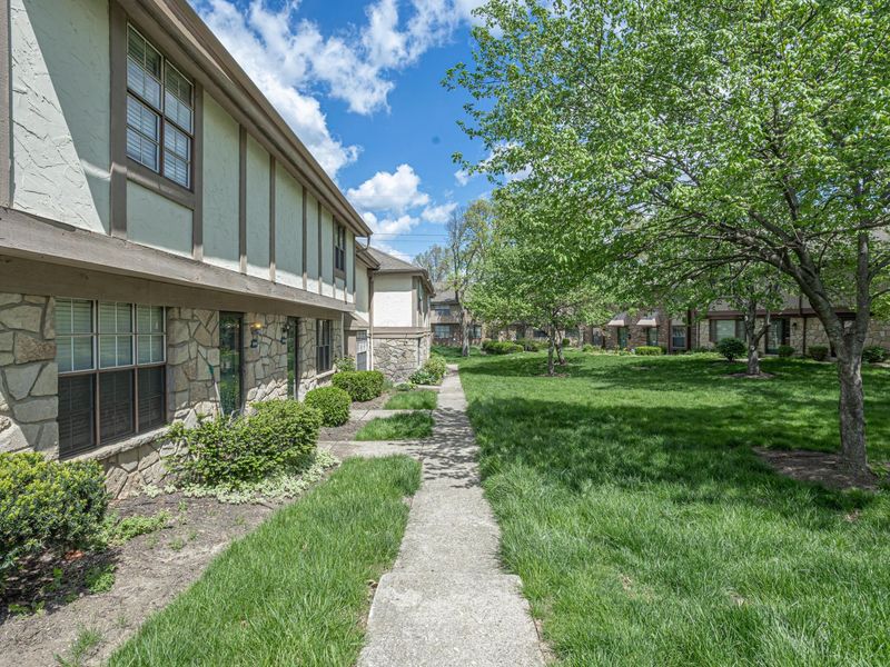 6168 Stornoway Drive S, Columbus, OH 43213 Photo 8