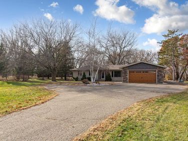 101 Mapleridge Drive, Mankato, MN 56001