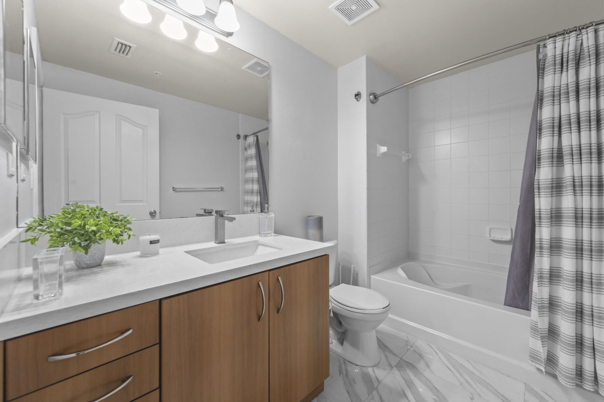 250 NE 3rd Avenue, Delray Beach, FL 33444 Photo