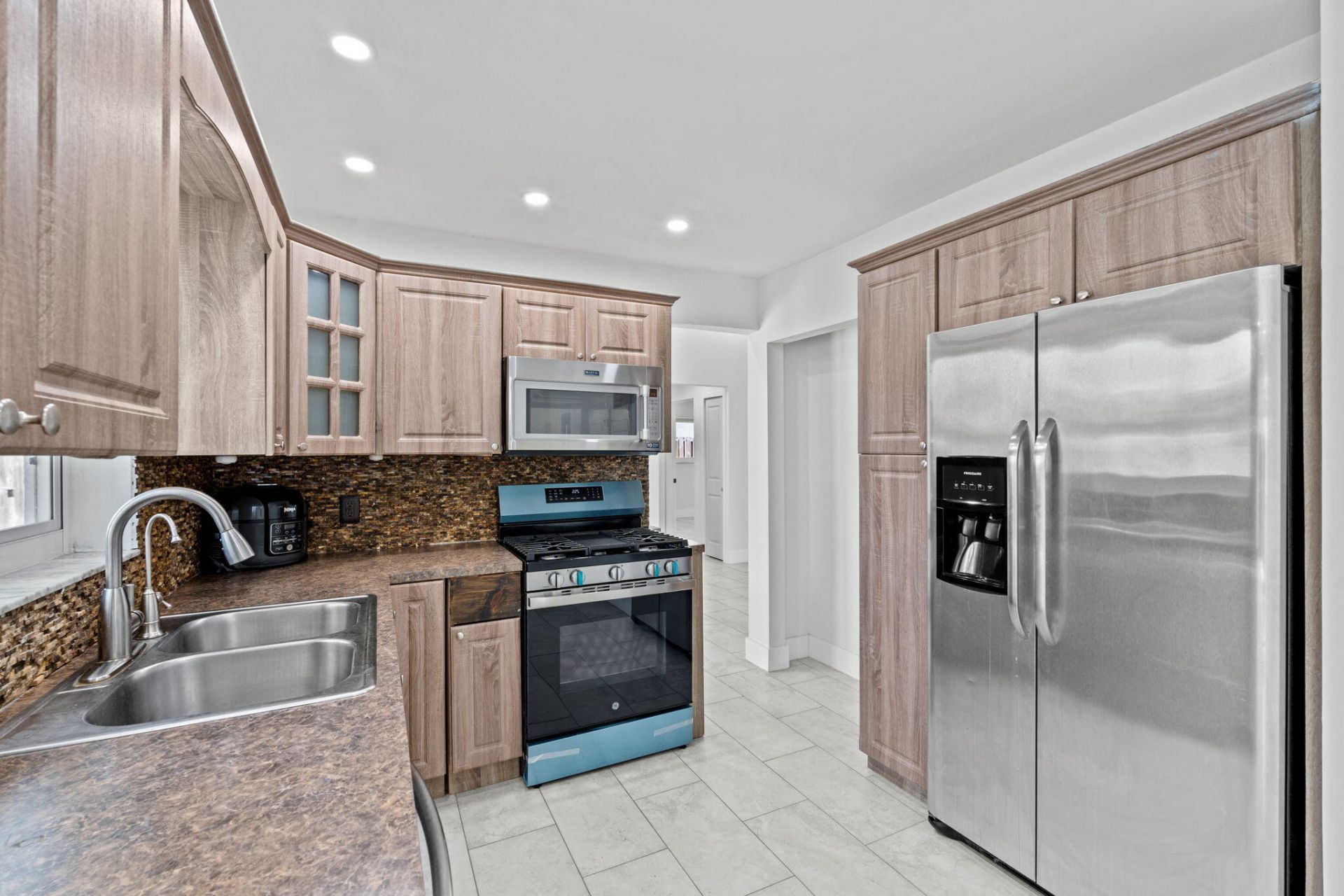 11831 NW 38th Place, Sunrise, FL 33323 Photo