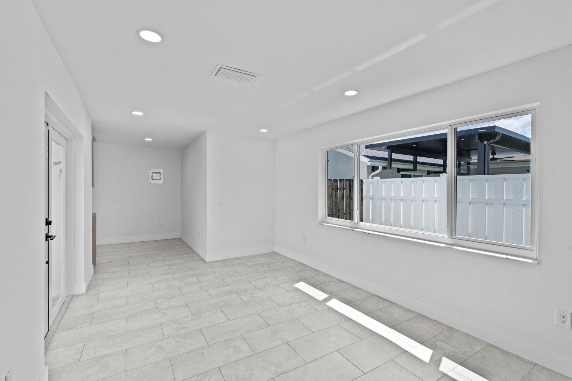 11831 NW 38th Place, Sunrise, FL 33323 Photo