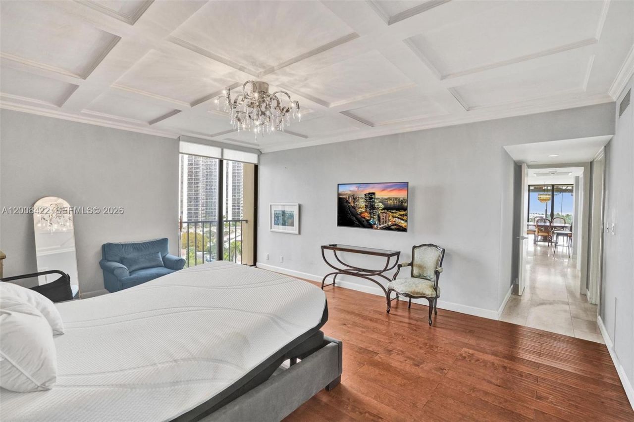 19355 Turnberry Way , Unit 8K, Aventura, FL 33180 Photo