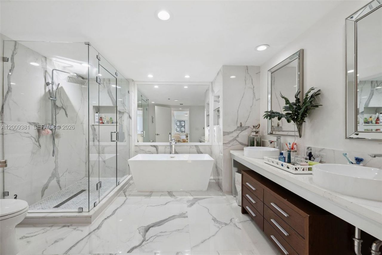 465 Brickell Ave , Unit 701, Miami, FL 33131 Photo