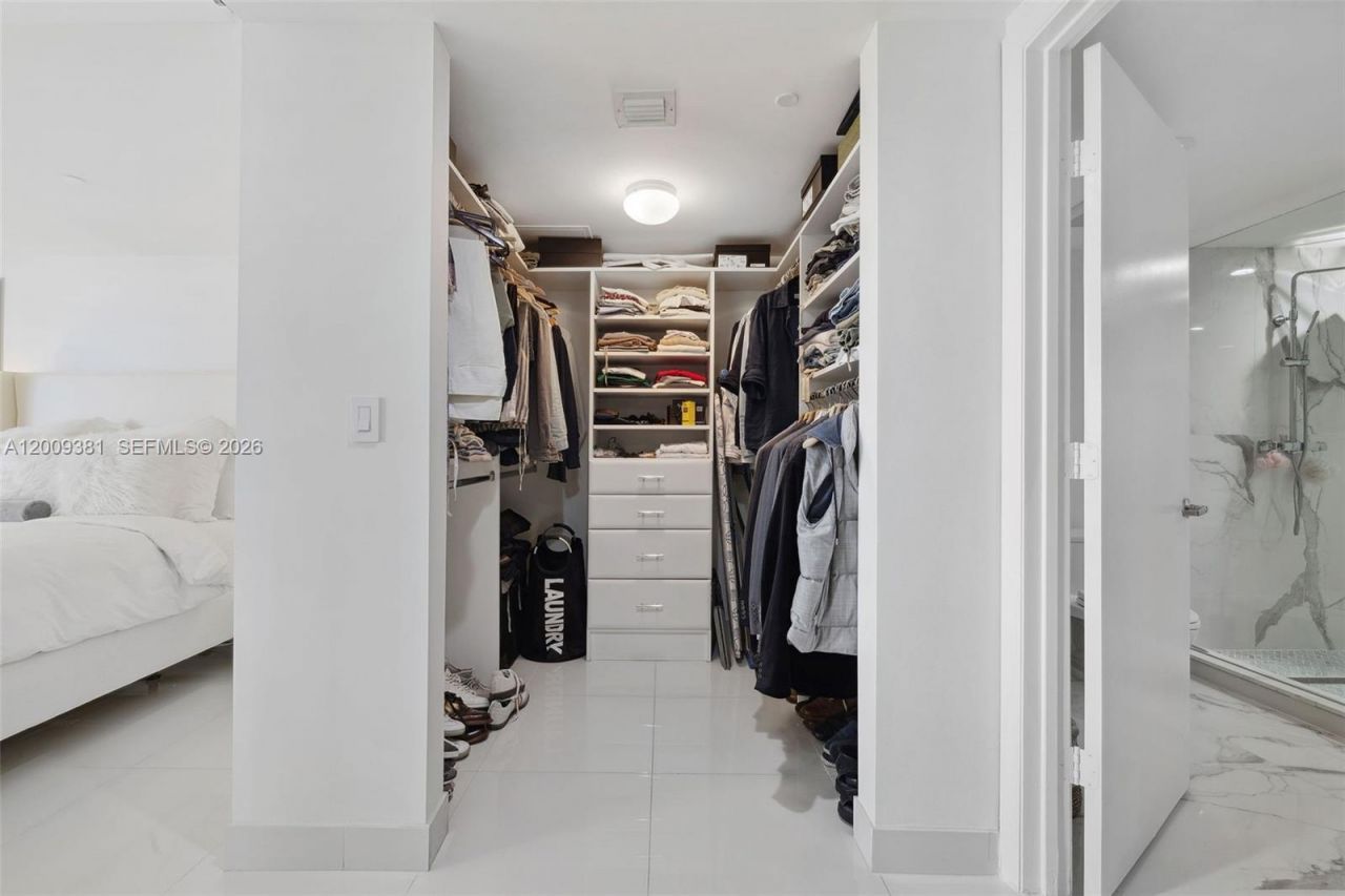 465 Brickell Ave , Unit 701, Miami, FL 33131 Photo