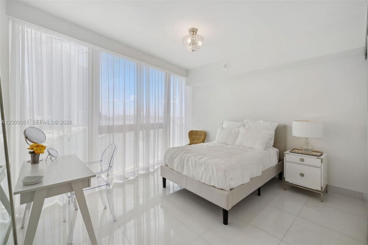 465 Brickell Ave , Unit 701, Miami, FL 33131 Photo