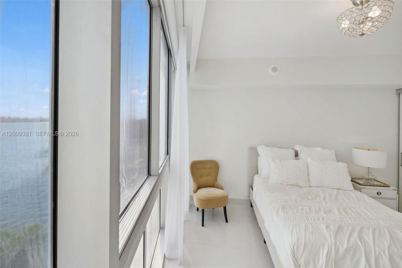 465 Brickell Ave , Unit 701, Miami, FL 33131 Photo
