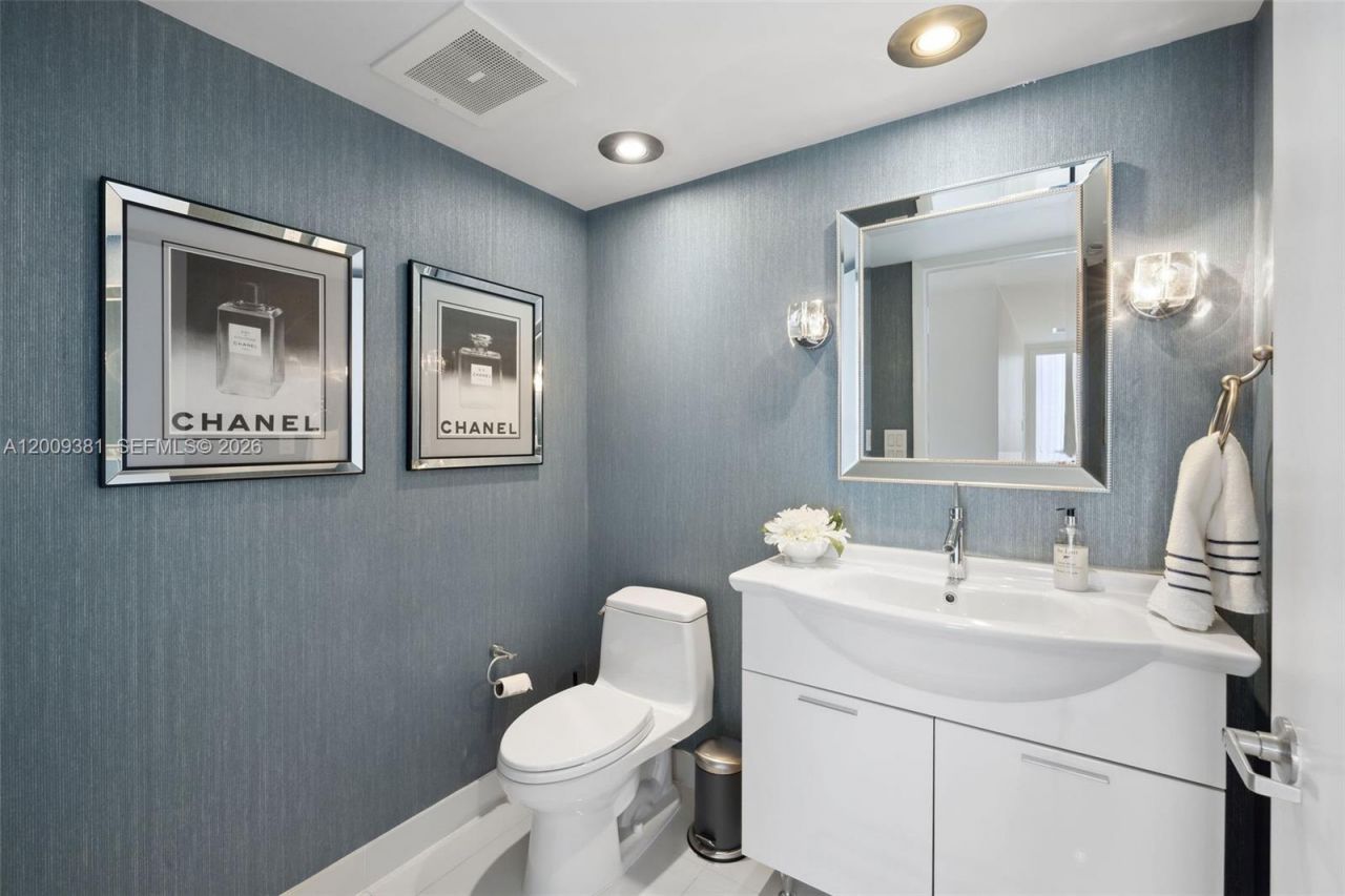 465 Brickell Ave , Unit 701, Miami, FL 33131 Photo