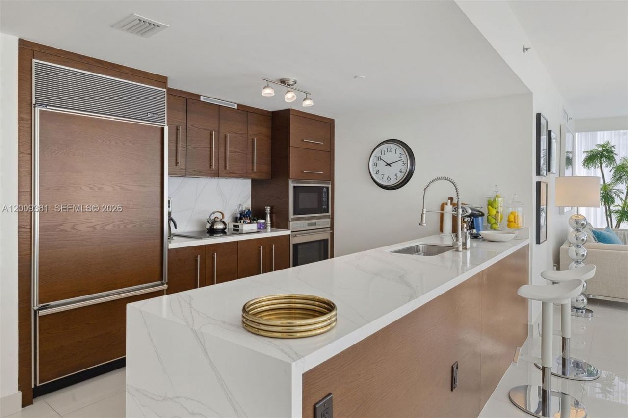 465 Brickell Ave , Unit 701, Miami, FL 33131 Photo