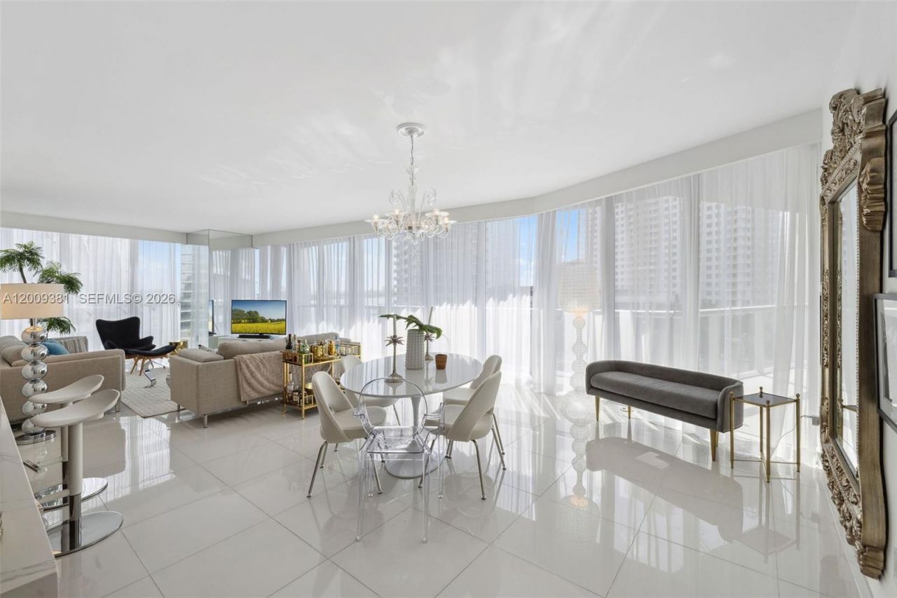 465 Brickell Ave , Unit 701, Miami, FL 33131 Photo
