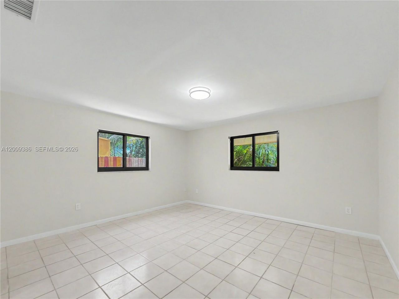 6714 N Waterway Dr, Miami, FL 33155 Photo