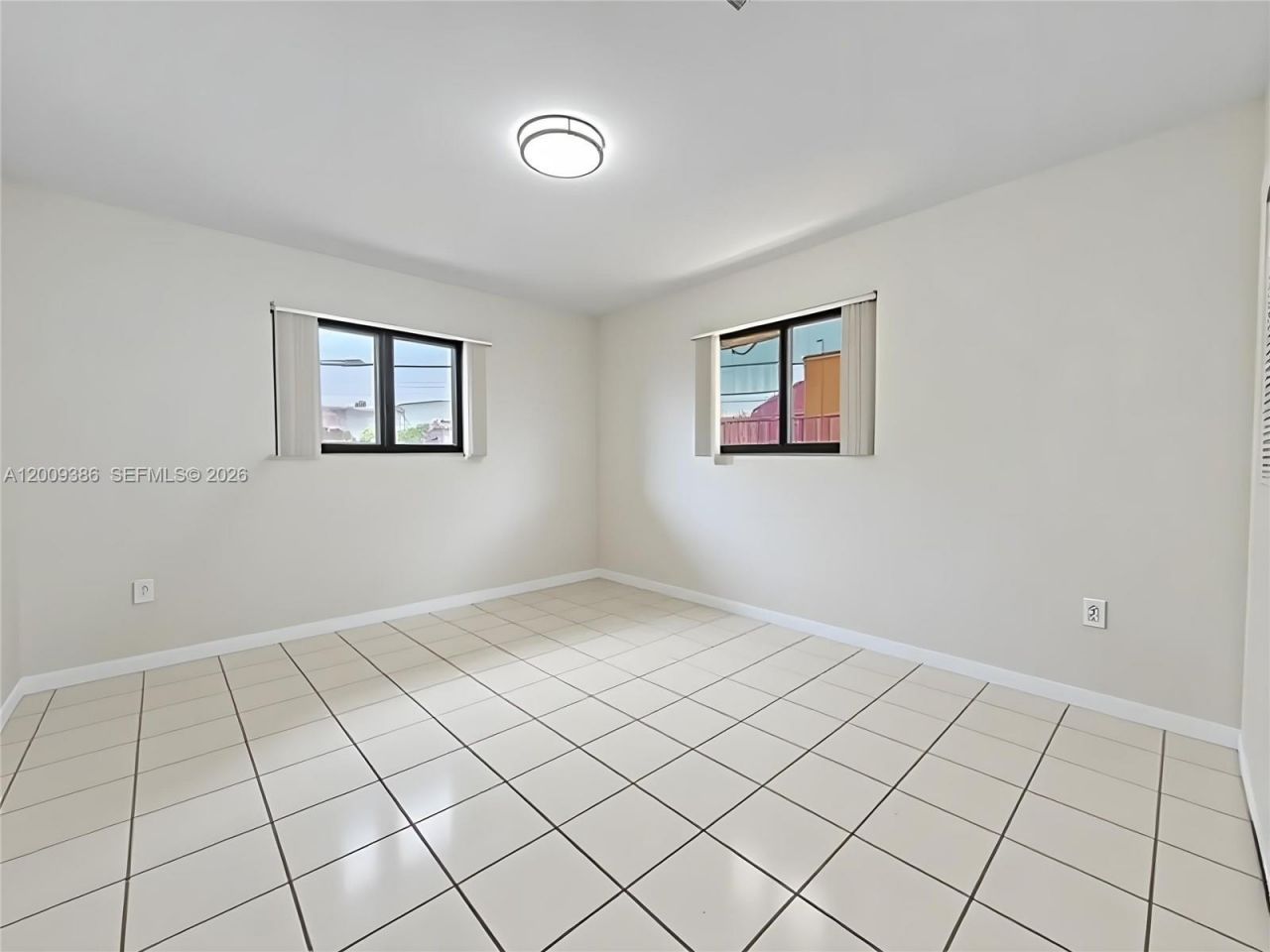 6714 N Waterway Dr, Miami, FL 33155 Photo