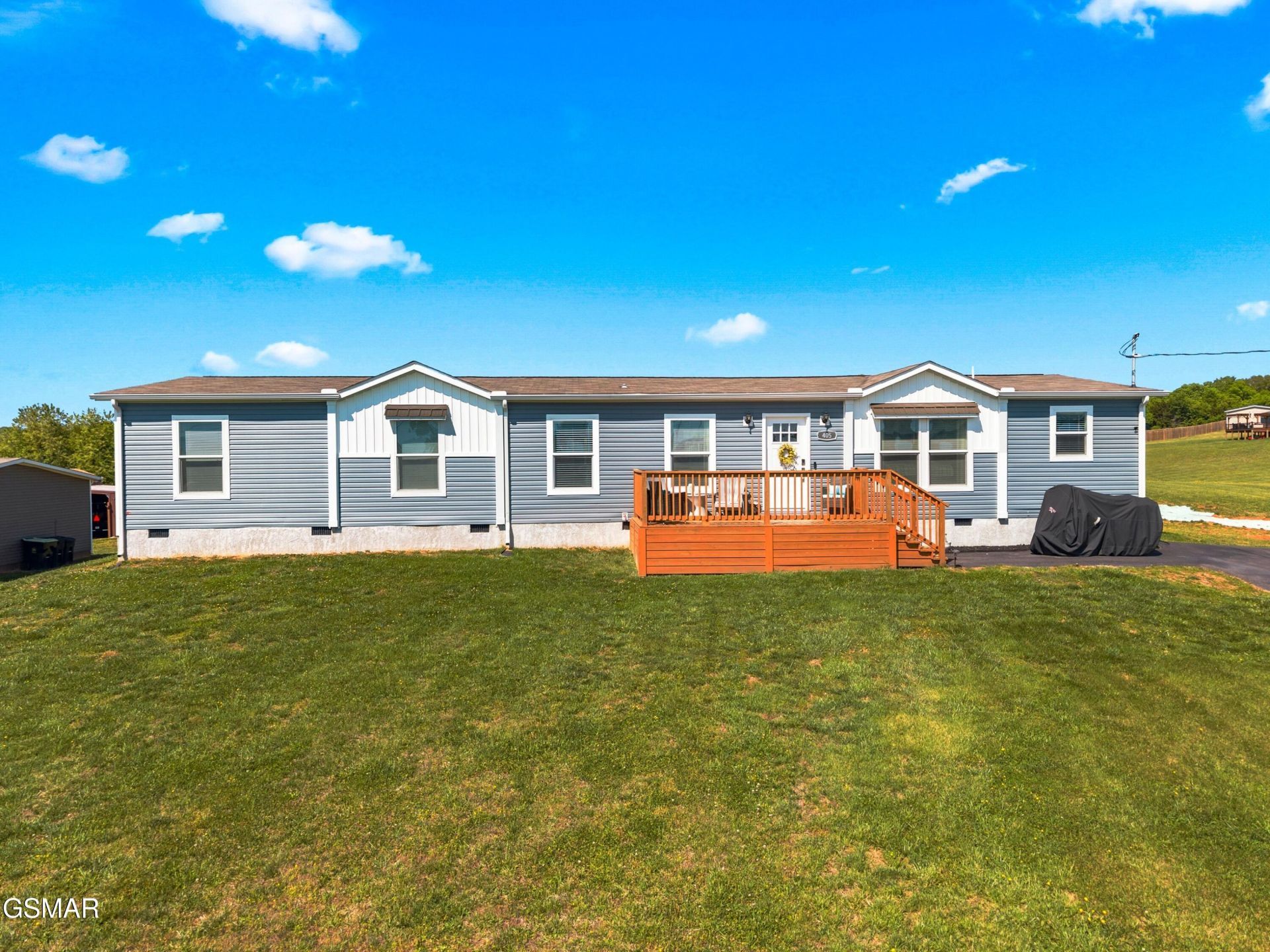 405 Barry Cove, Dandridge, TN 37725 Main Photo