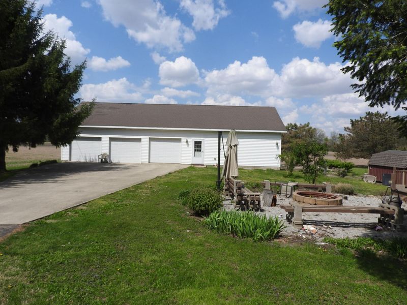 2105 E Loy Road, Piqua, OH 45356 Photo 6