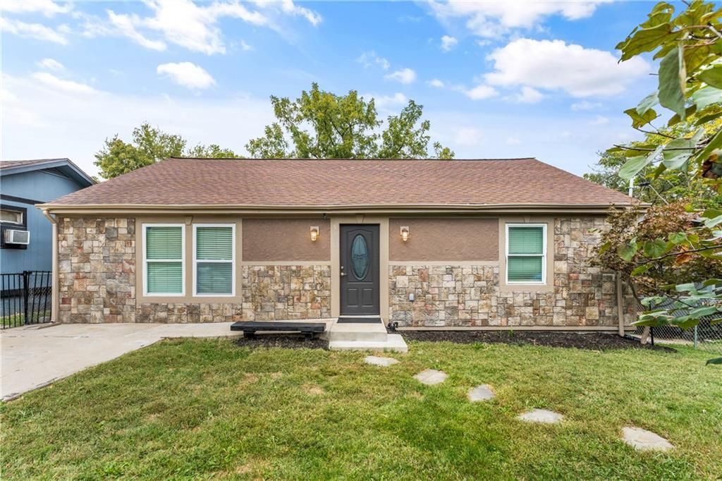 5820 NE 61st Street, Kansas City, MO 64119 Main Photo