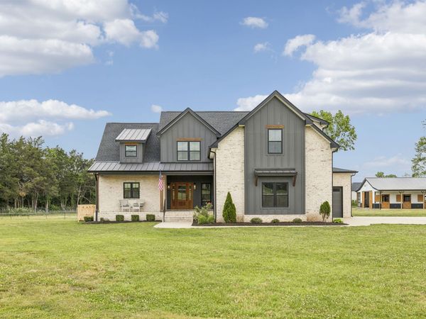 324 Crescent Rd, Murfreesboro, TN 37128