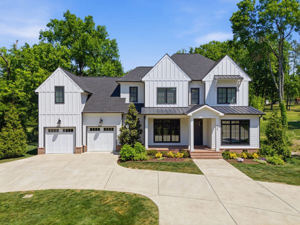 864 Battery Ln , Nashville, TN 37220